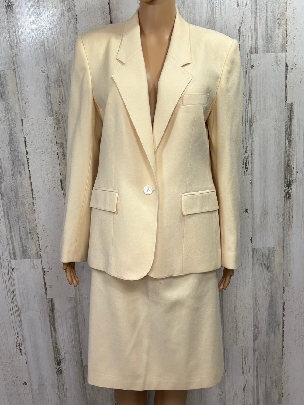 Evan Picone Vintage 80’s Cream Worsted Wool Blazer Skirt Suit‎